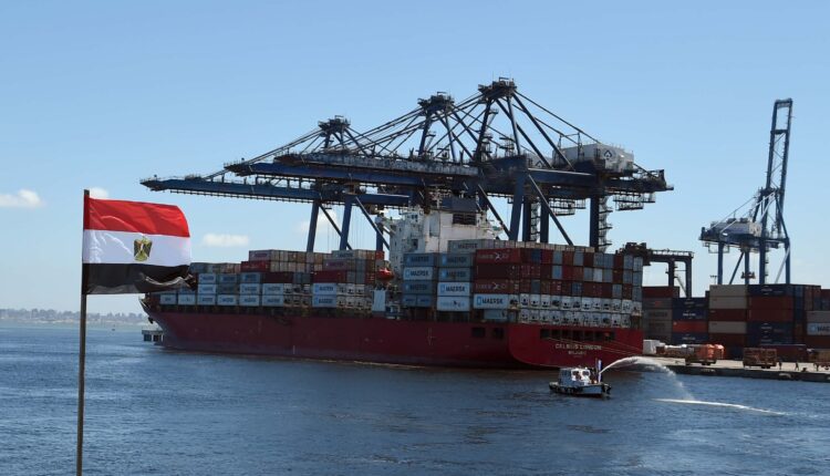 ميناء الدخيلة بالاسكندرية تصوير سليمان العطيفى