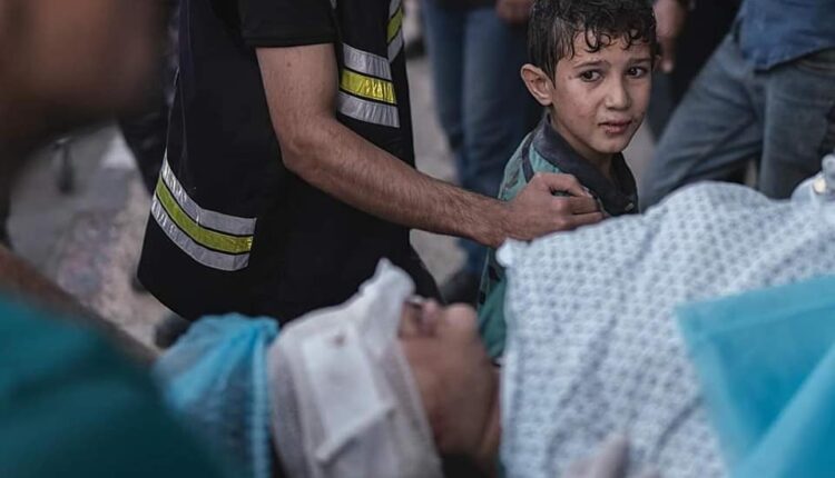 مشاهد مأساوية من داخل مستشفى المعمداني بغزة