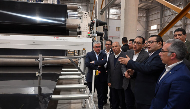 قضية الصناعة وتوطين الصناعات تحتل أهمية قصوى في أجندة الدولة المصرية